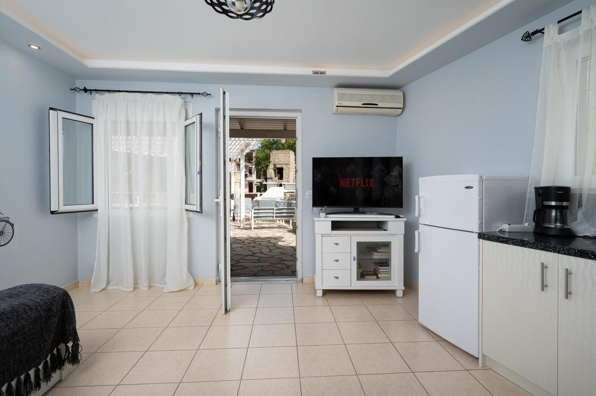 Milos Apartment Kalamaki  Eksteriør billede