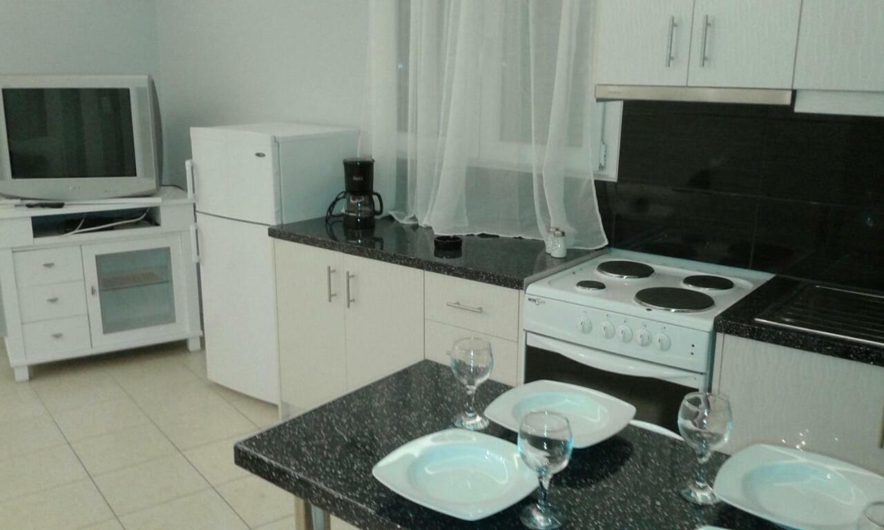 Milos Apartment Kalamaki  Eksteriør billede